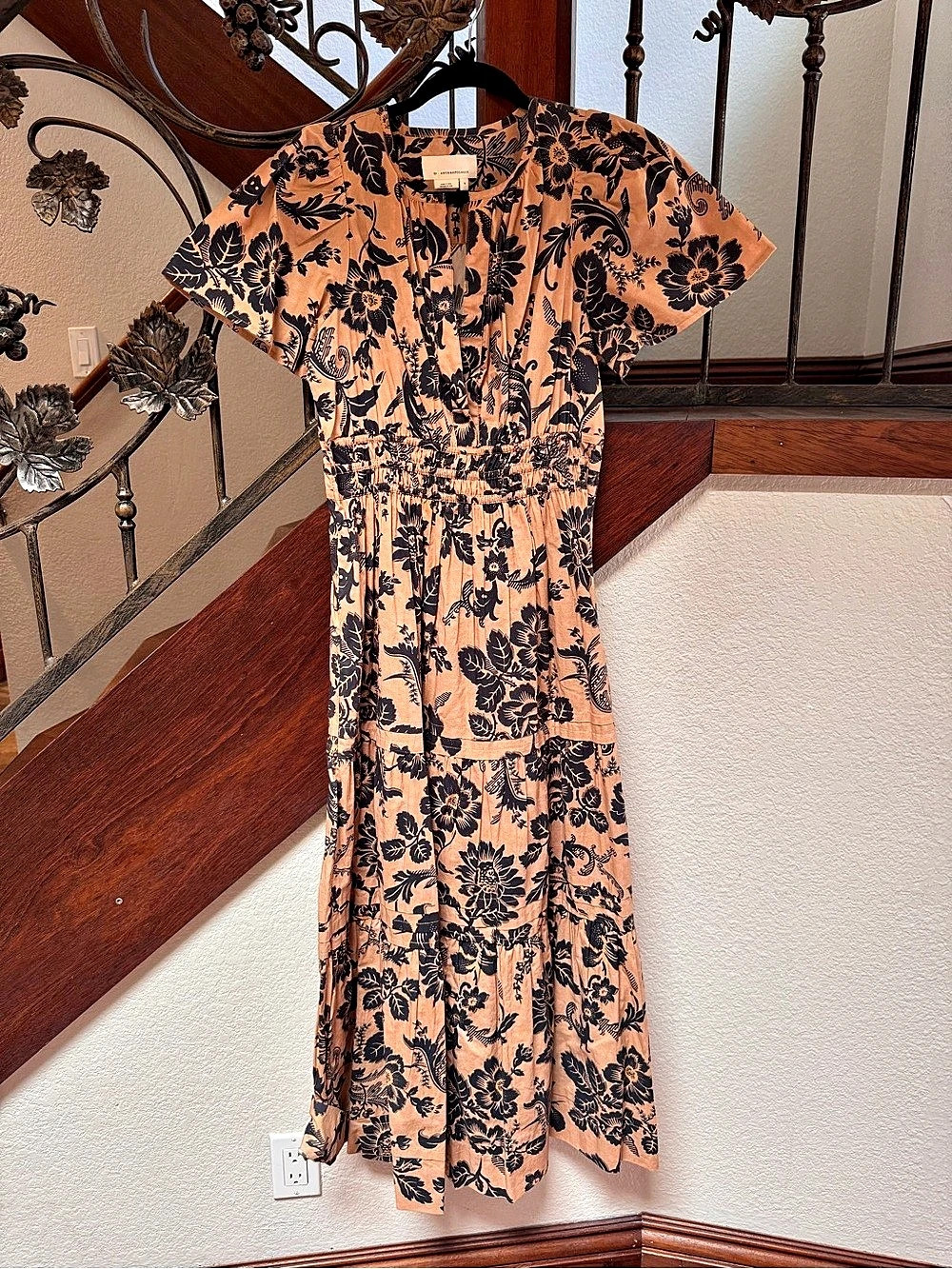 Anthropologie The Somerset Floral Maxi Dress in Blush & Black Small Like New